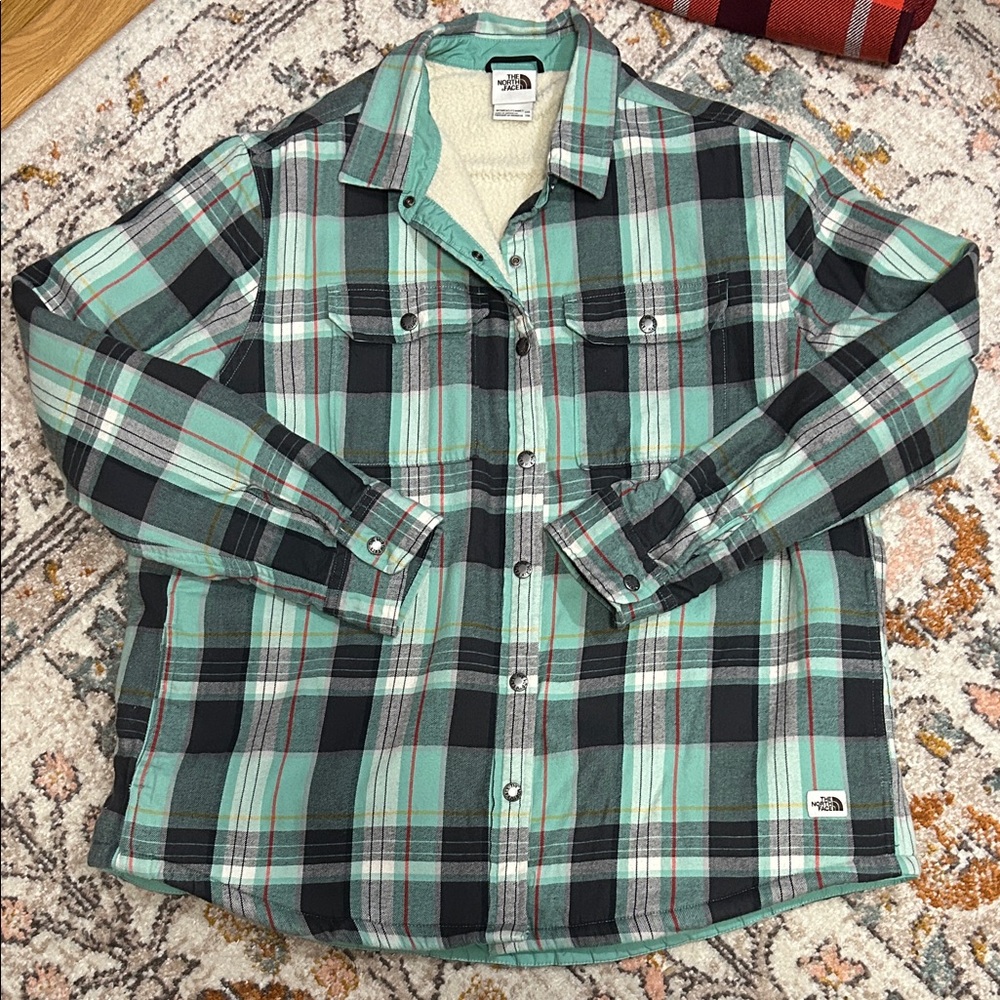 North face shacket - image 1